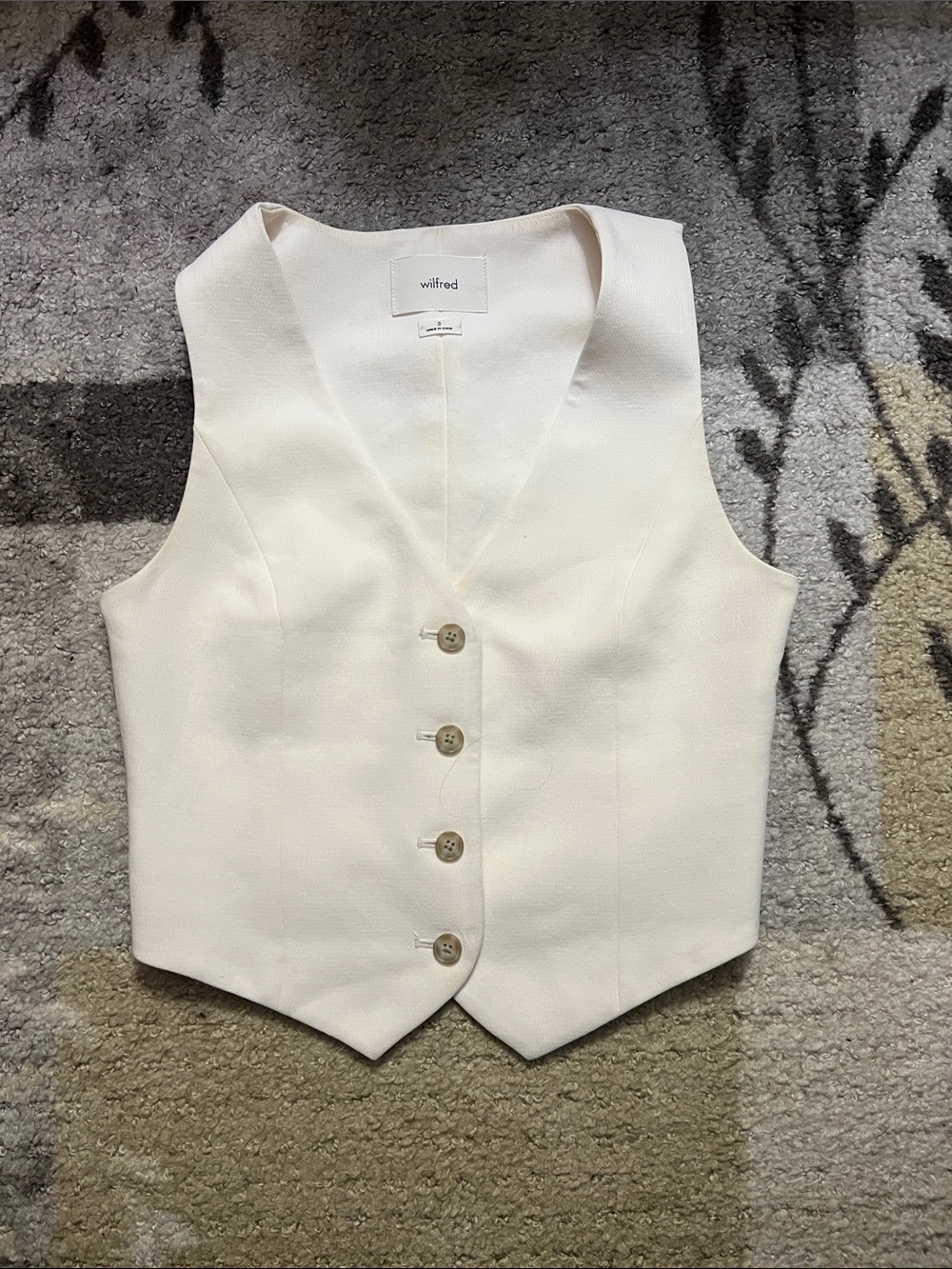 Aritzia Wilfred Cream Tailored Button Vest